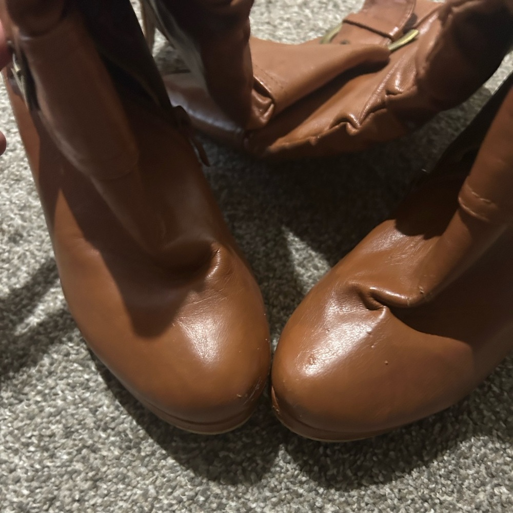 Women’s high heel boots with buckle. Caramel/tan color. Pretty comfortable. - Picture 2 of 5